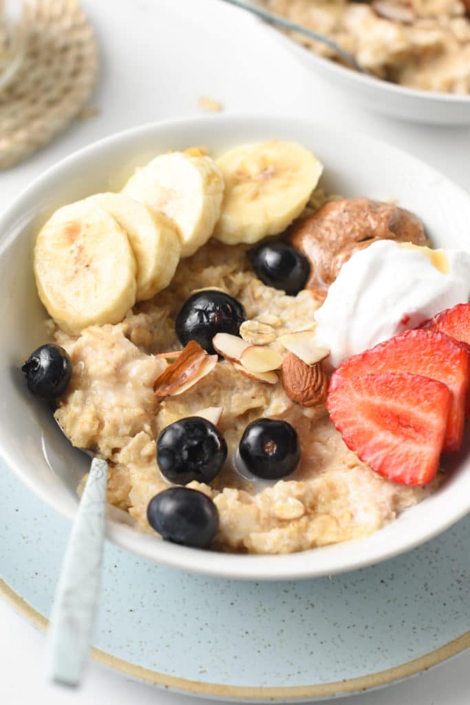 Egg White Oatmeal (Microwave Option, 16g Protein) - Busy Little Kiddies ...