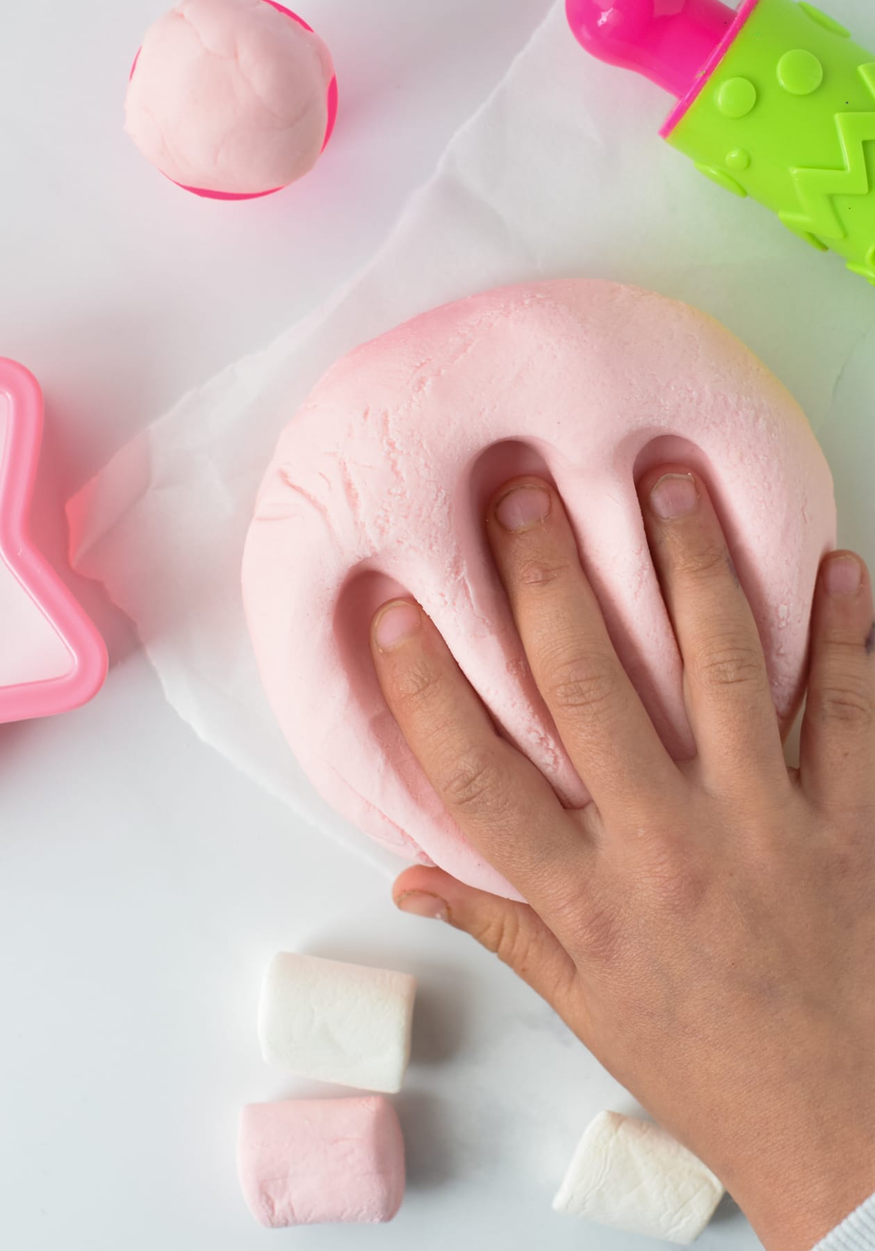 Homemade Marshmallow Playdough